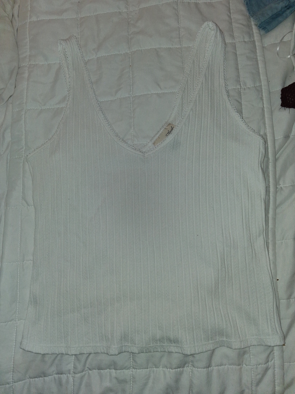 Universal Thread White Ribbed V-Neck Tank